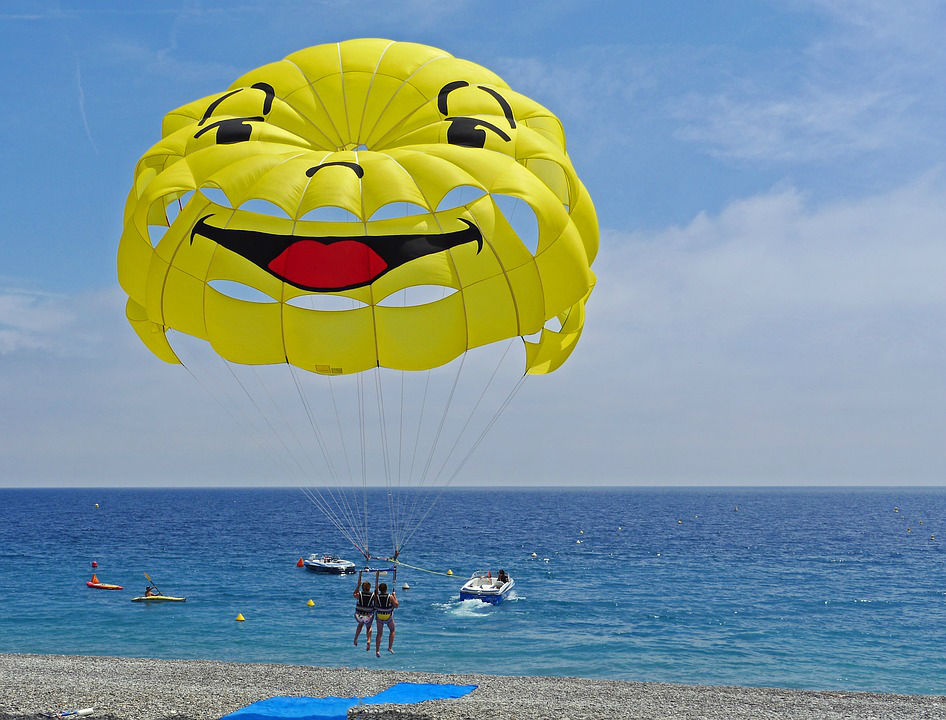 Les meilleurs spots pour faire du parachute ascensionnel sur la côte d’azur