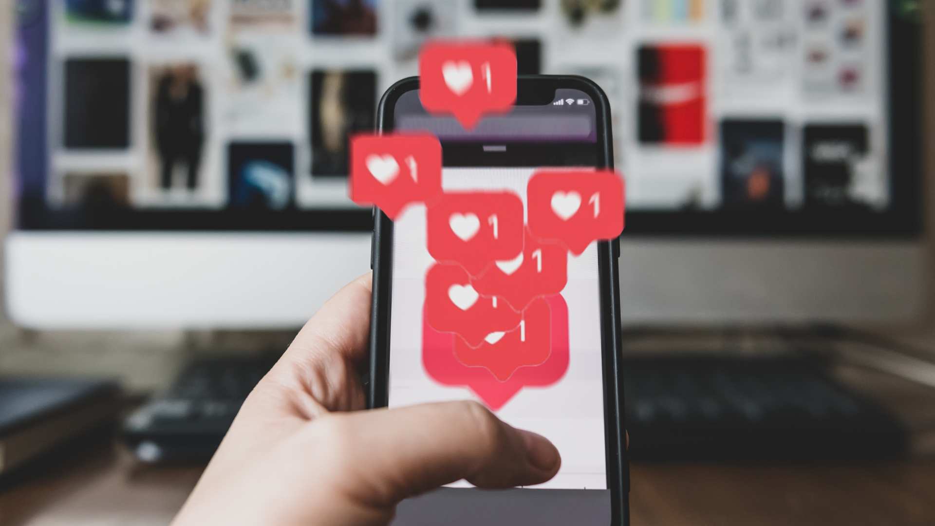 Like qui sort d'un téléphone 
